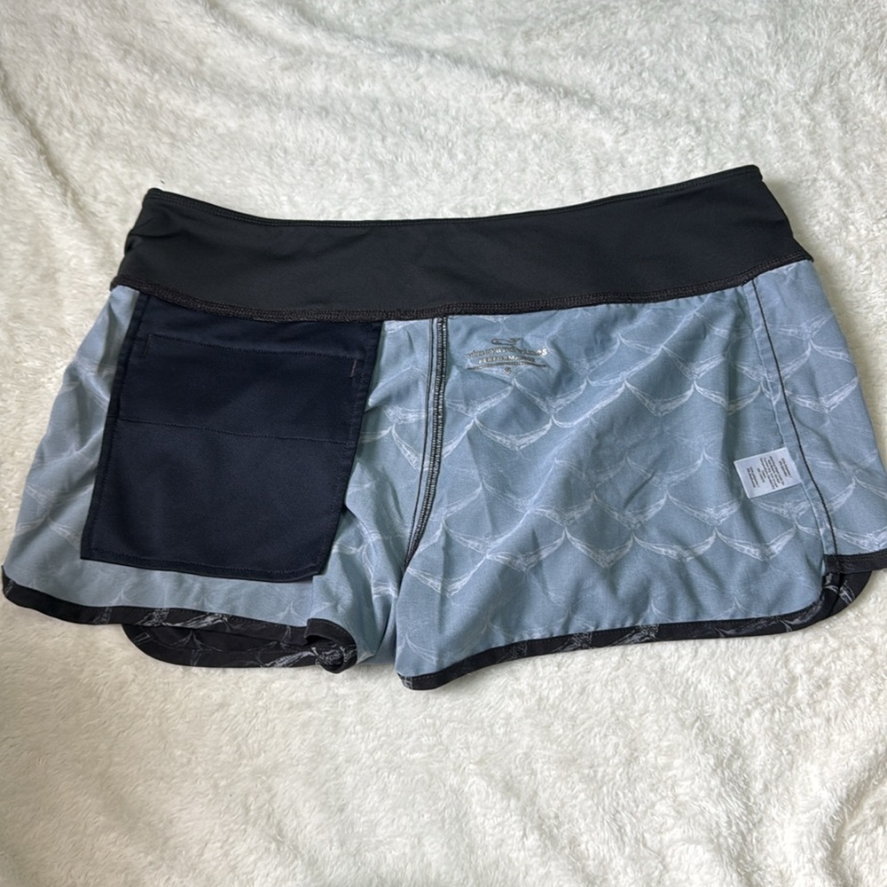 VINEYARD VINES WOMENS SHORT S - Picture 5 of 8